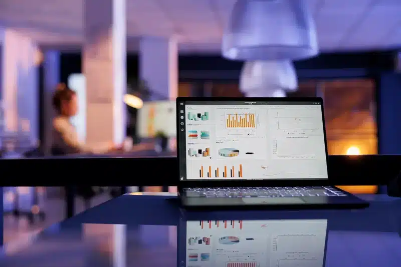 laptop-computer-with-company-profit-progress-screen